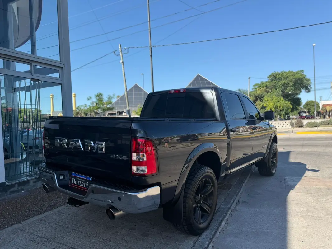 Mira esta publicación de RAM 1500 2021 en Motordil