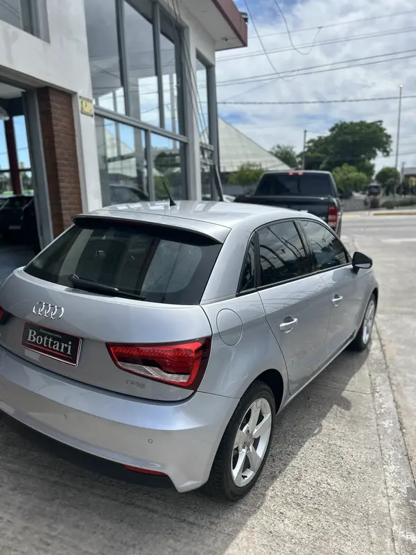 Mira esta publicación de Audi A1 2017 en Motordil