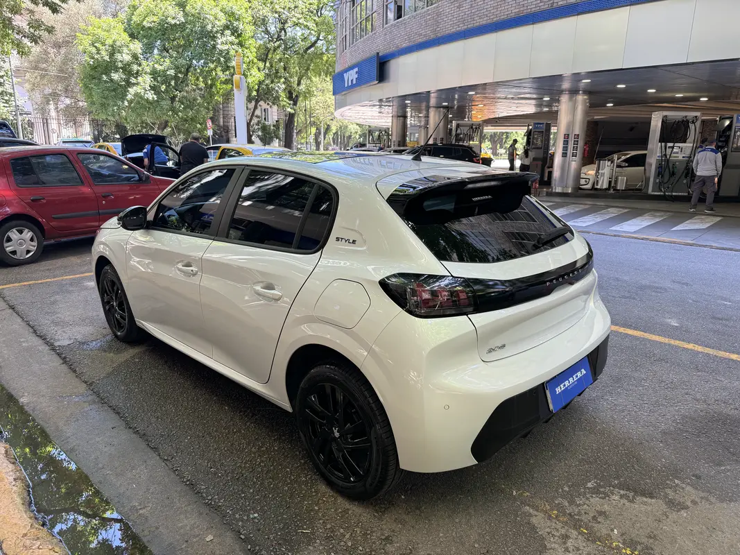 Mirá esta publicación de Peugeot 208