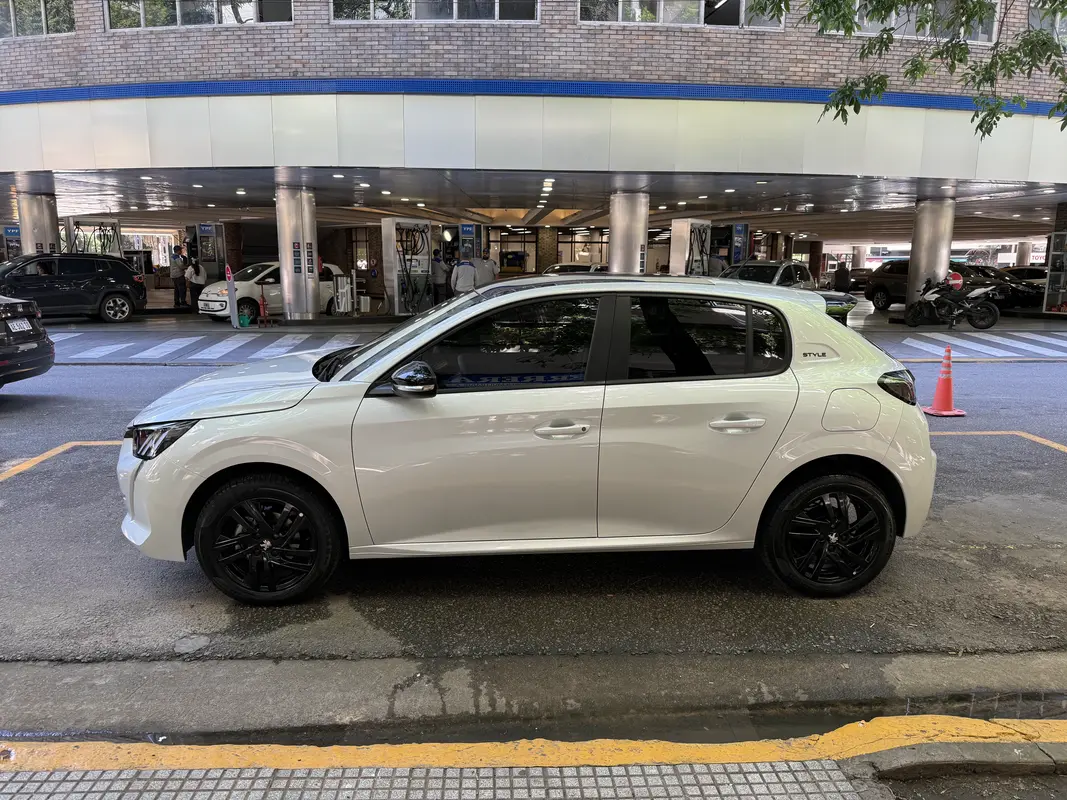 Mirá esta publicación de Peugeot 208