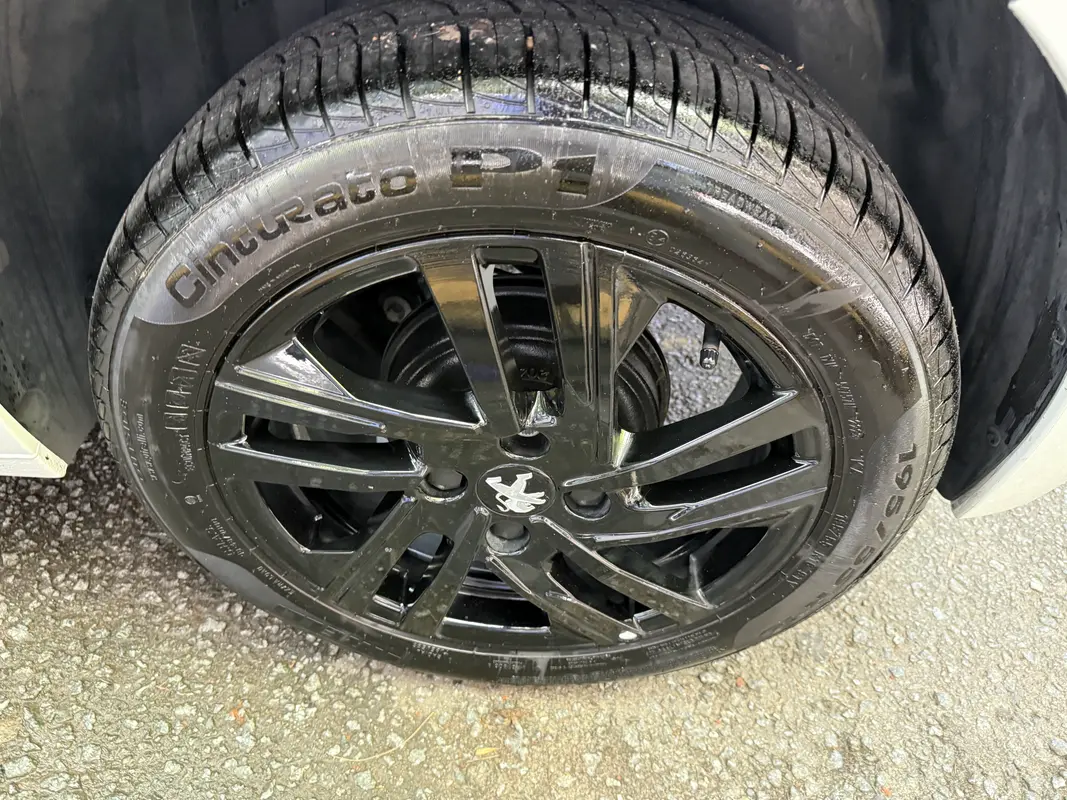 Mirá esta publicación de Peugeot 208