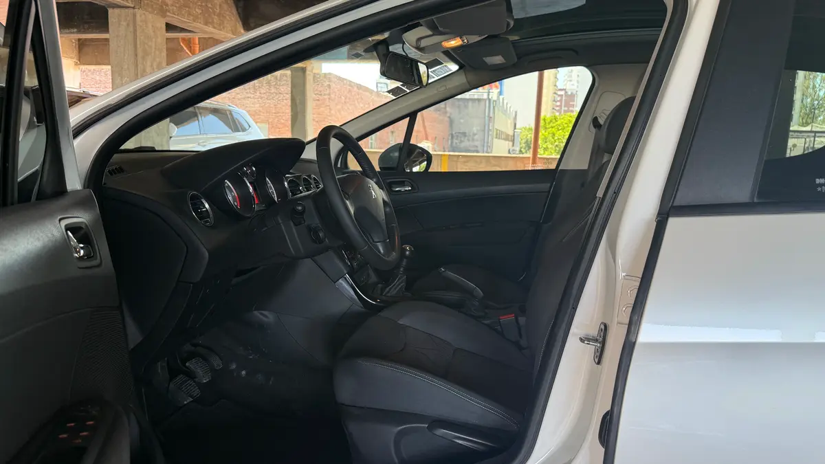 Mira esta publicación de Peugeot 308 2020 en Motordil