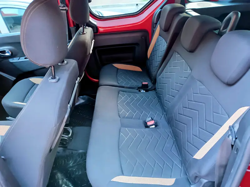 Mira esta publicación de Renault Kangoo 2024 en Motordil