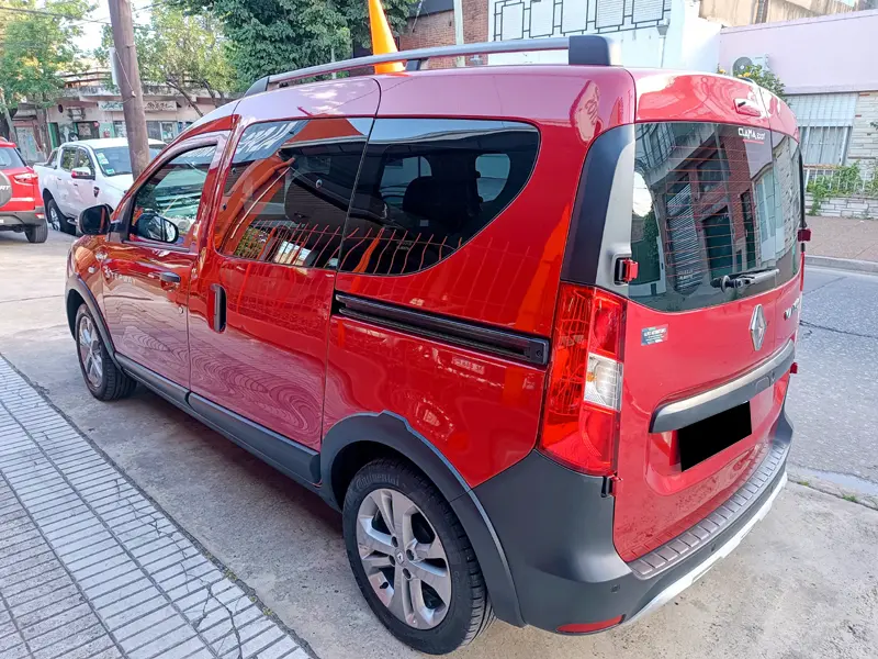 Mira esta publicación de Renault Kangoo 2024 en Motordil
