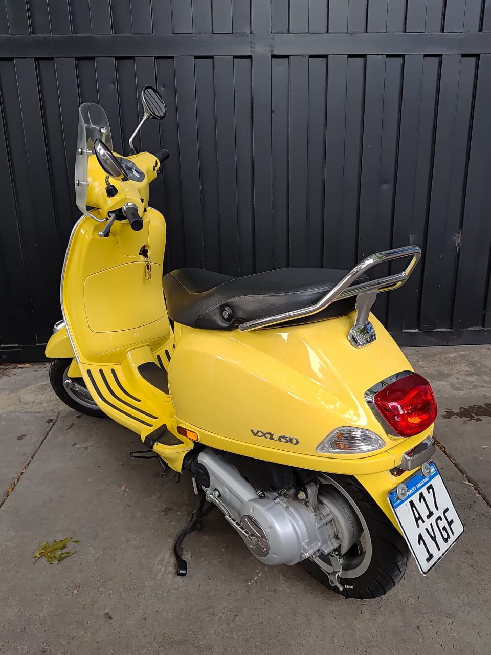 Mira esta publicación de Vespa 150 VXL 2022 en Motordil