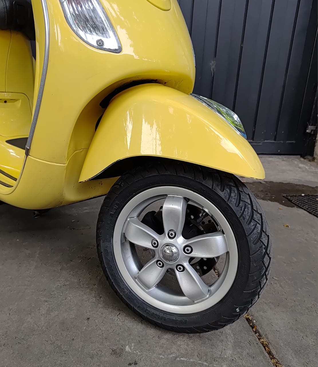 Mira esta publicación de Vespa 150 VXL 2022 en Motordil