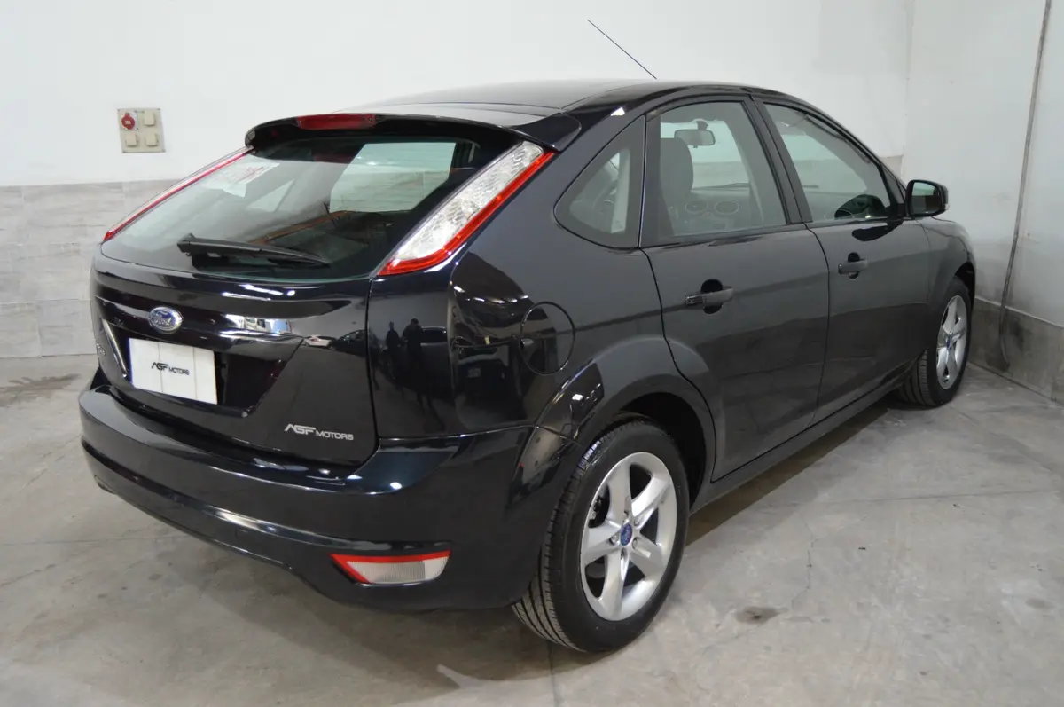 Mira esta publicación de Ford Focus 2012 en Motordil