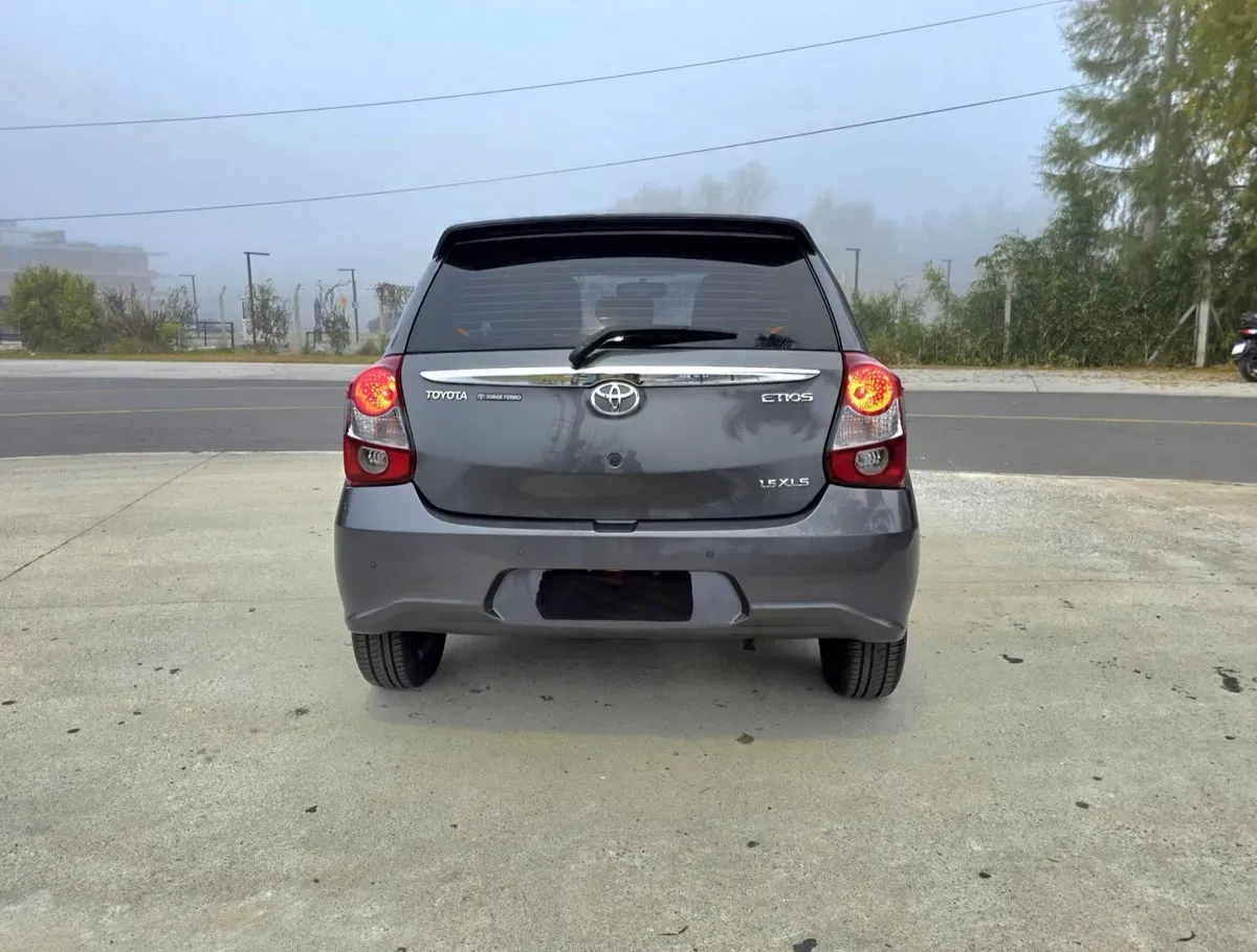 Mira esta publicación de Toyota Etios 2022 en Motordil