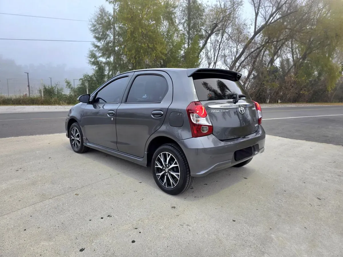 Mira esta publicación de Toyota Etios 2022 en Motordil