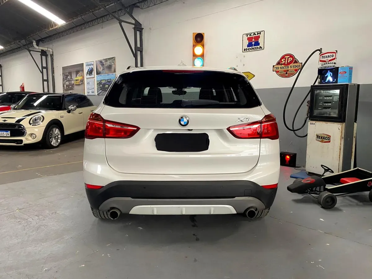 Mira esta publicación de BMW X1 2017 en Motordil