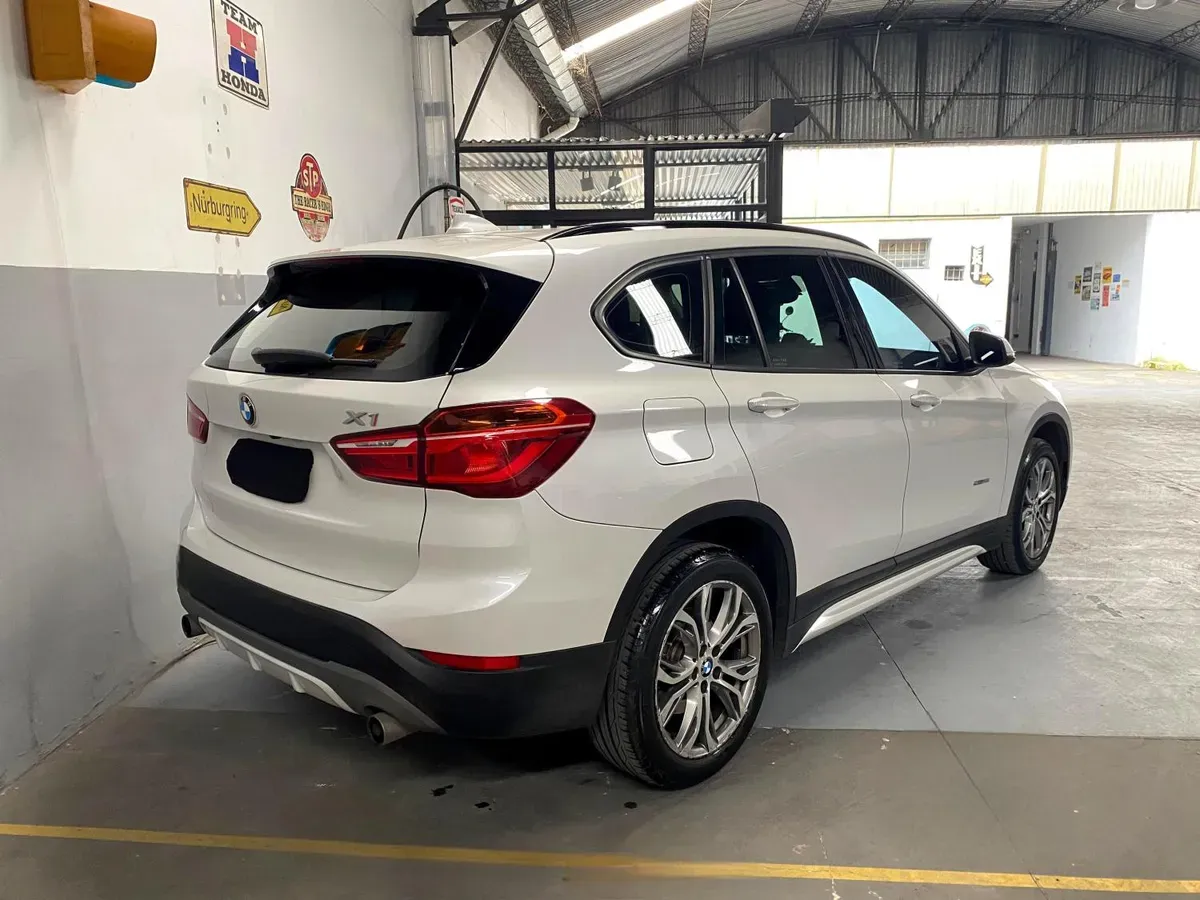 Mira esta publicación de BMW X1 2017 en Motordil