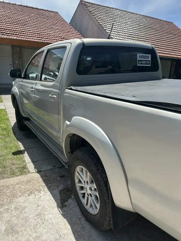 Mira esta publicación de Toyota Hilux 2014 en Motordil