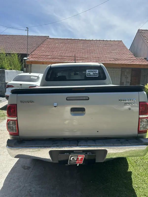 Mira esta publicación de Toyota Hilux 2014 en Motordil