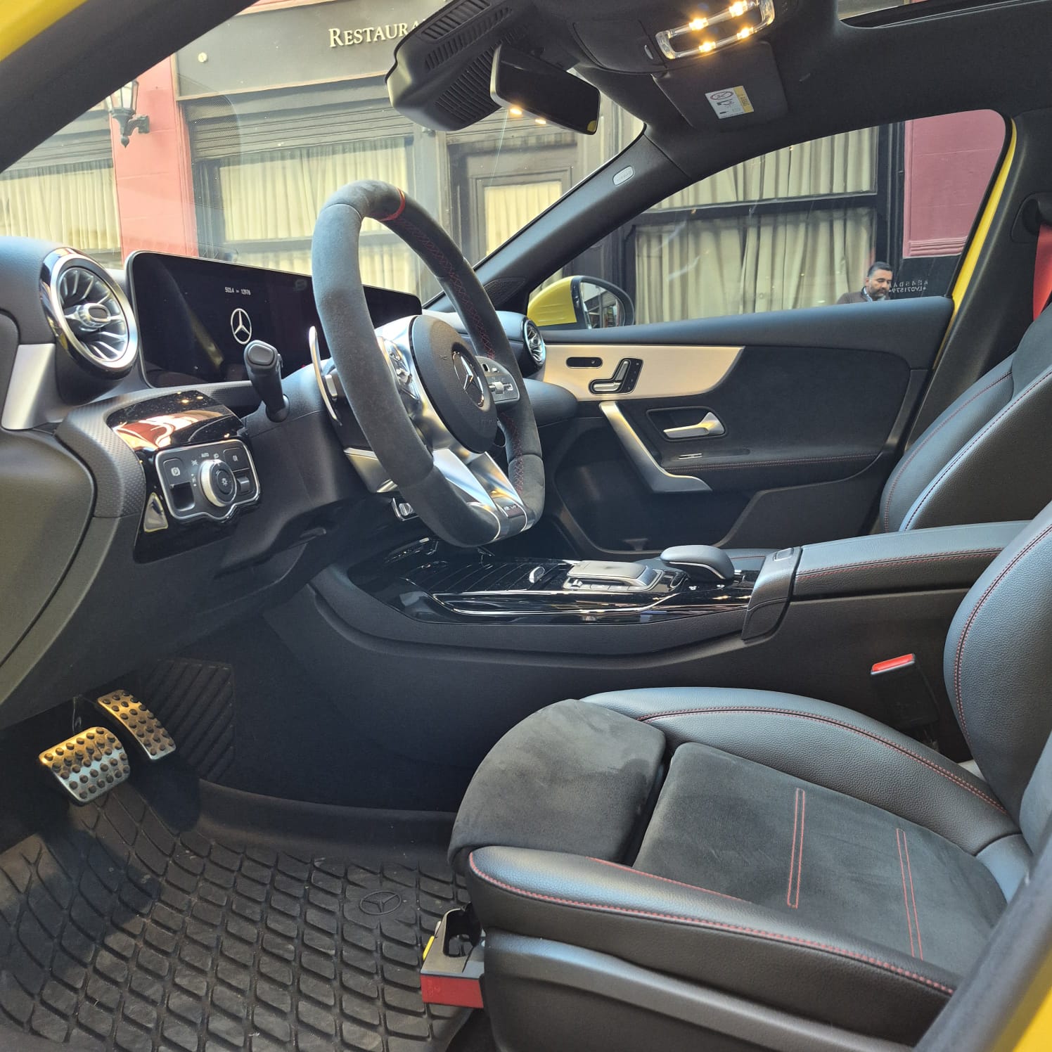 Mira esta publicación de Mercedes Benz Clase A 2020 en Motordil