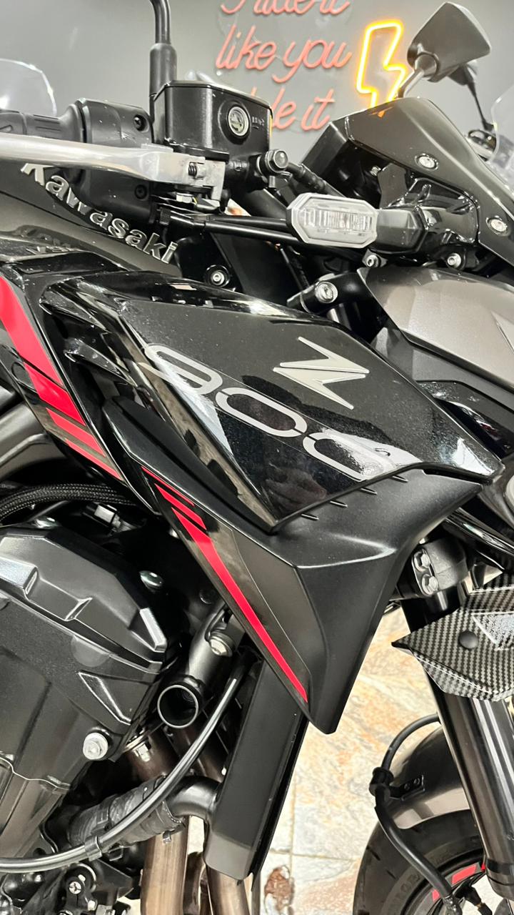 Mira esta publicación de Kawasaki z 900 2023 en Motordil