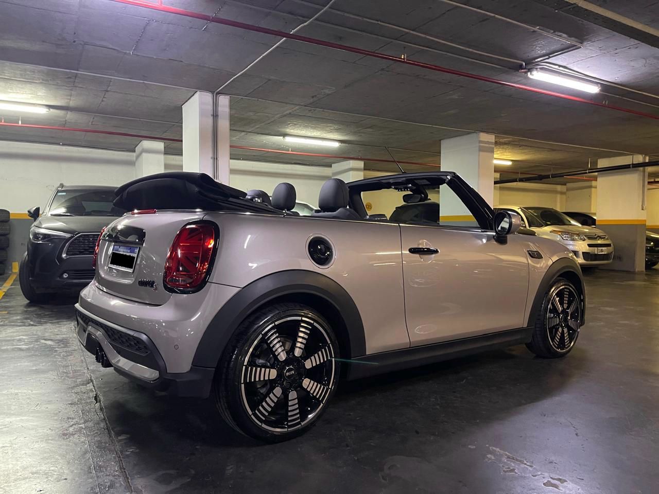 Mira esta publicación de Mini Cabrio 2023 en Motordil