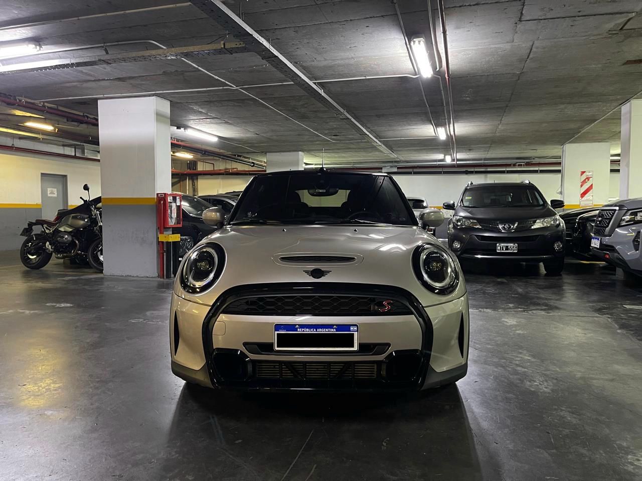 Mira esta publicación de Mini Cabrio 2023 en Motordil