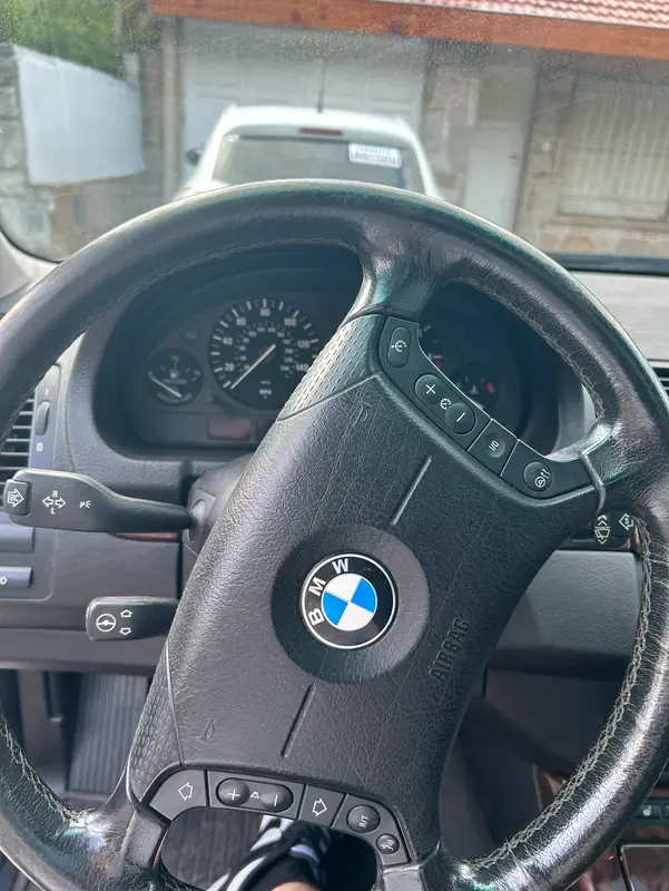 Mira esta publicación de BMW X5 2005 en Motordil