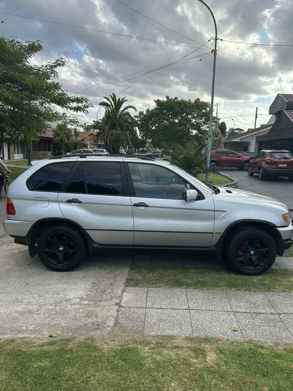 Mira esta publicación de BMW X5 2005 en Motordil