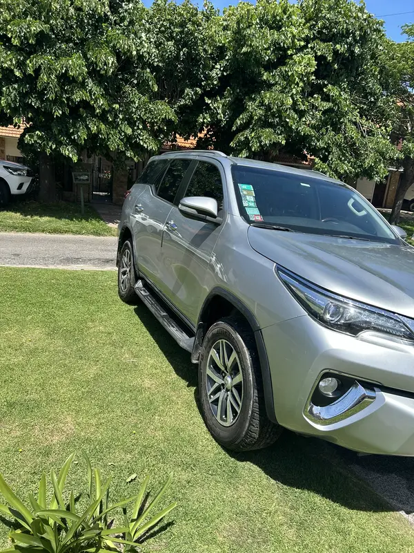 Mira esta publicación de Toyota SW4 2017 en Motordil