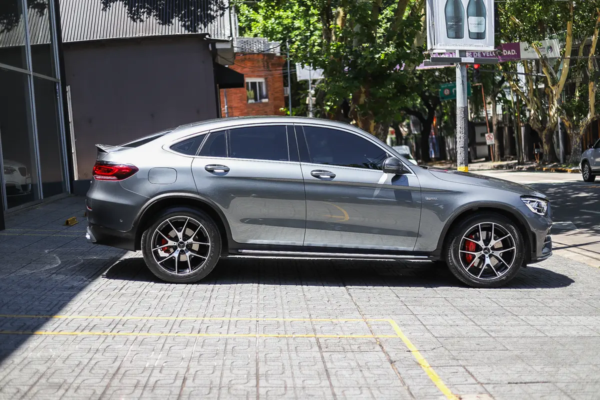 Mira esta publicación de Mercedes Benz GLC 2022 en Motordil