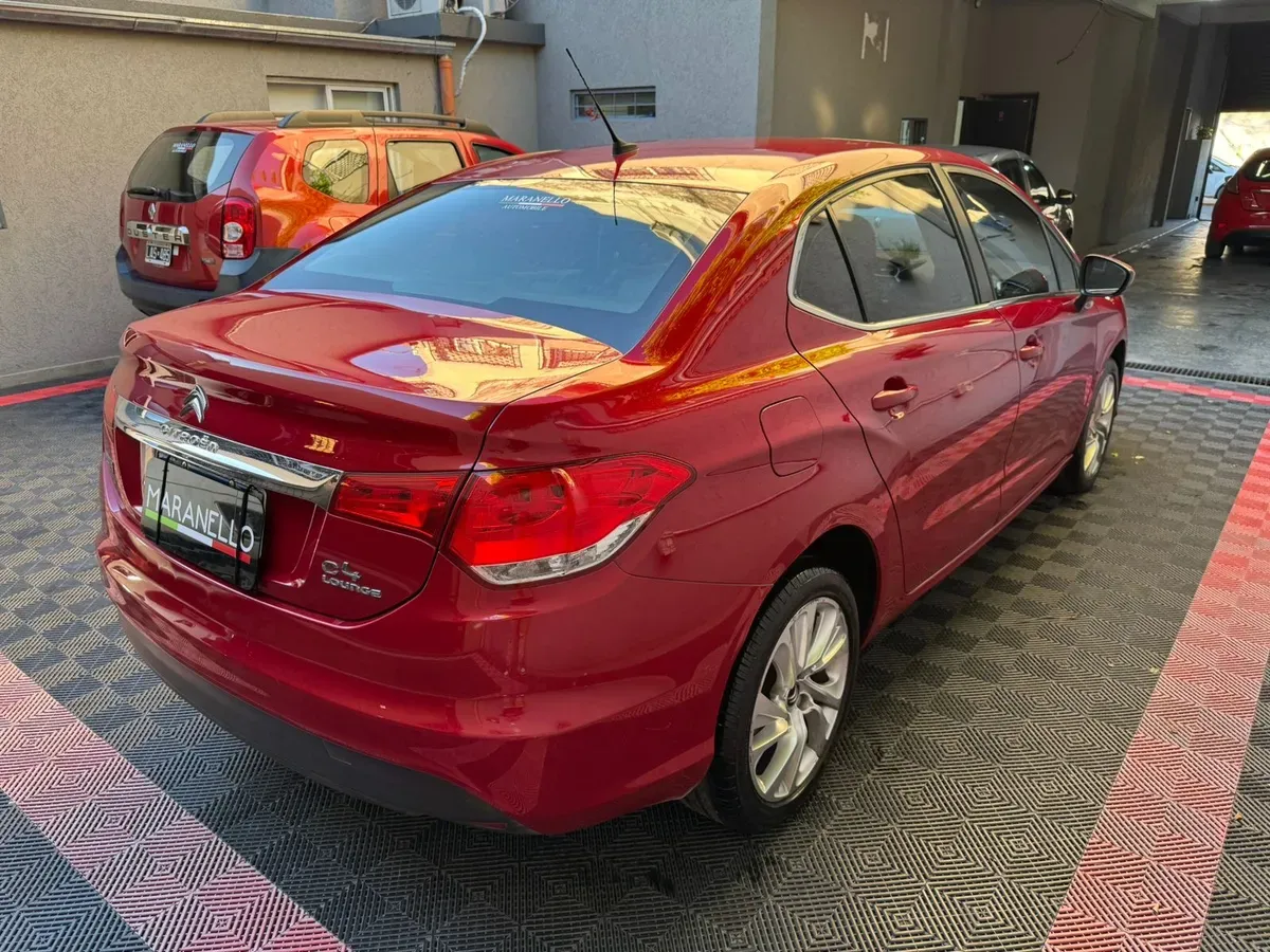 Mira esta publicación de Citroen C 4 Lounge 2017 en Motordil