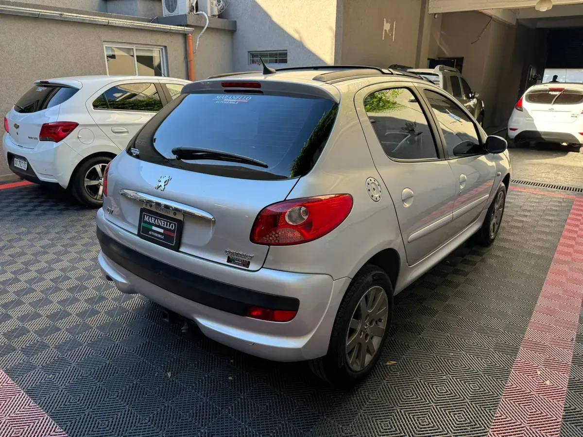 Mira esta publicación de Peugeot 207 2011 en Motordil