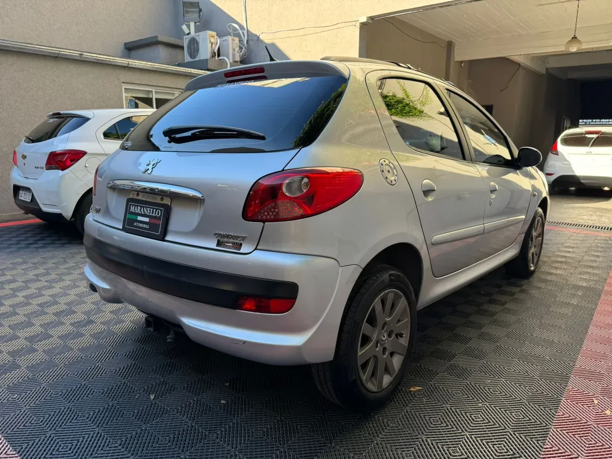 Mira esta publicación de Peugeot 207 2011 en Motordil