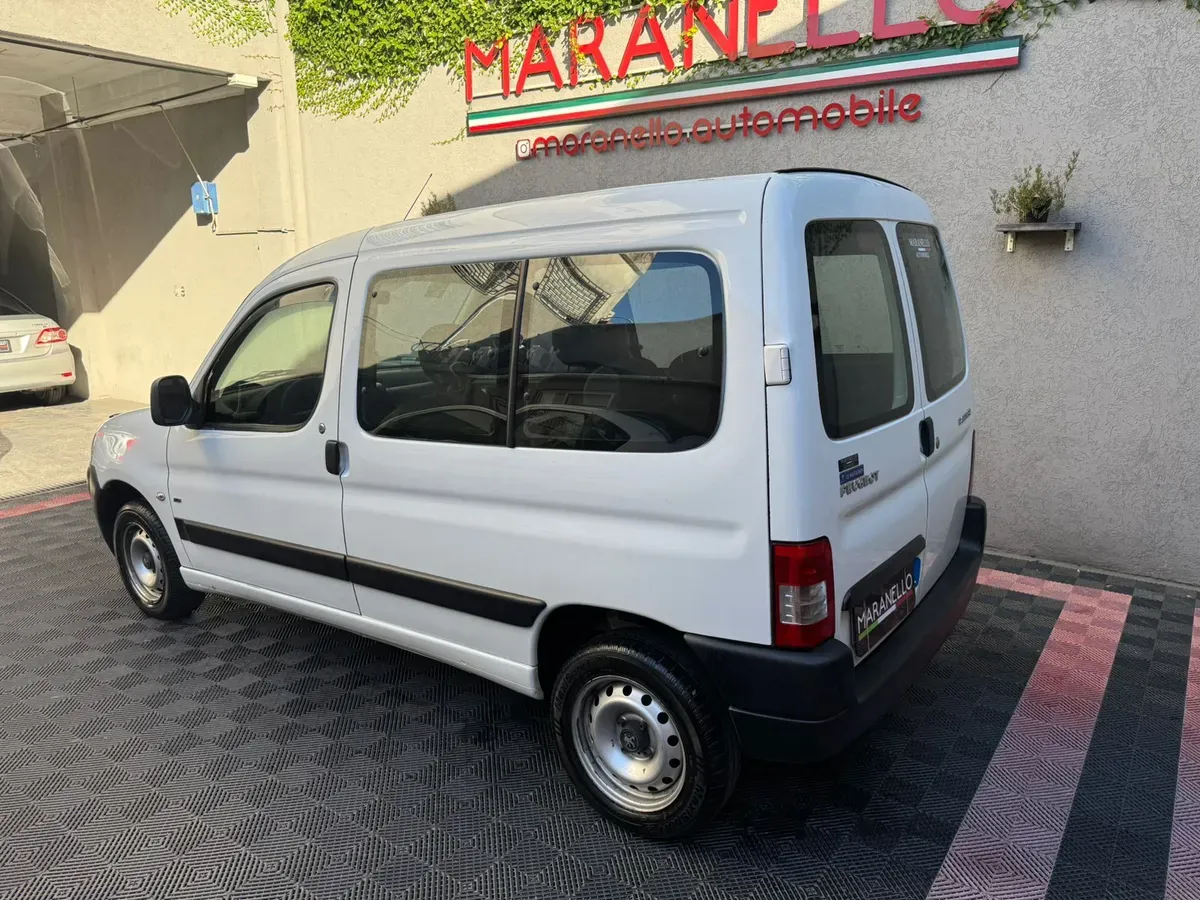 Mira esta publicación de Peugeot Partner 2016 en Motordil