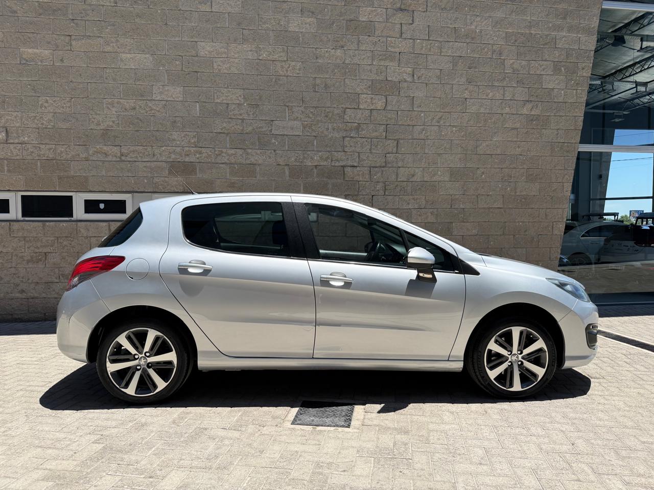 Mirá esta publicación de Peugeot 308
