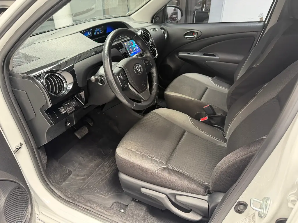 Mira esta publicación de Toyota Etios 2021 en Motordil