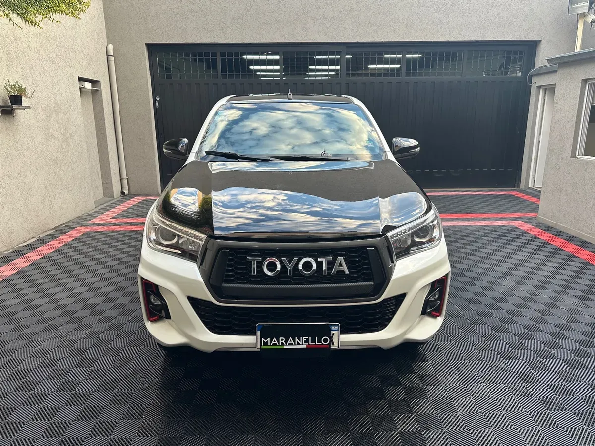 Mira esta publicación de Toyota Hilux 2019 en Motordil