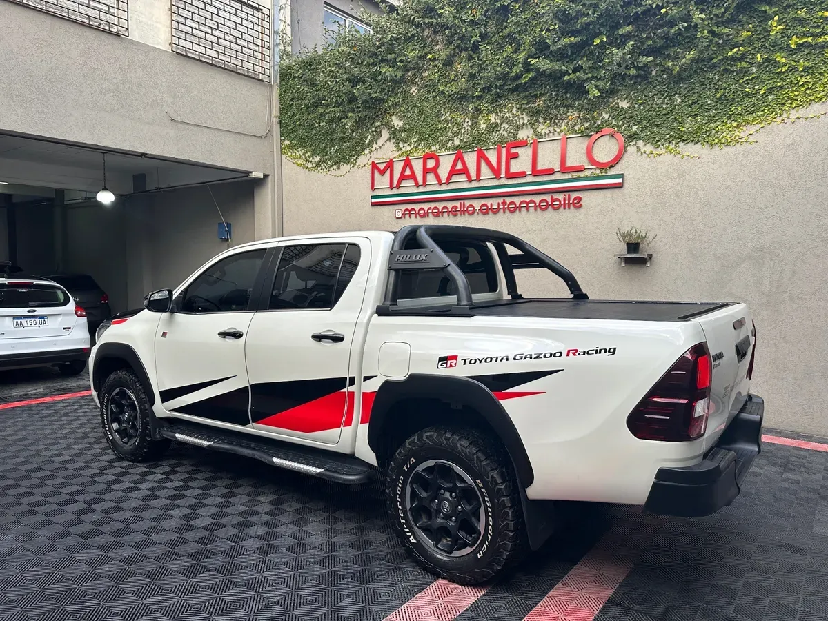 Mira esta publicación de Toyota Hilux 2019 en Motordil