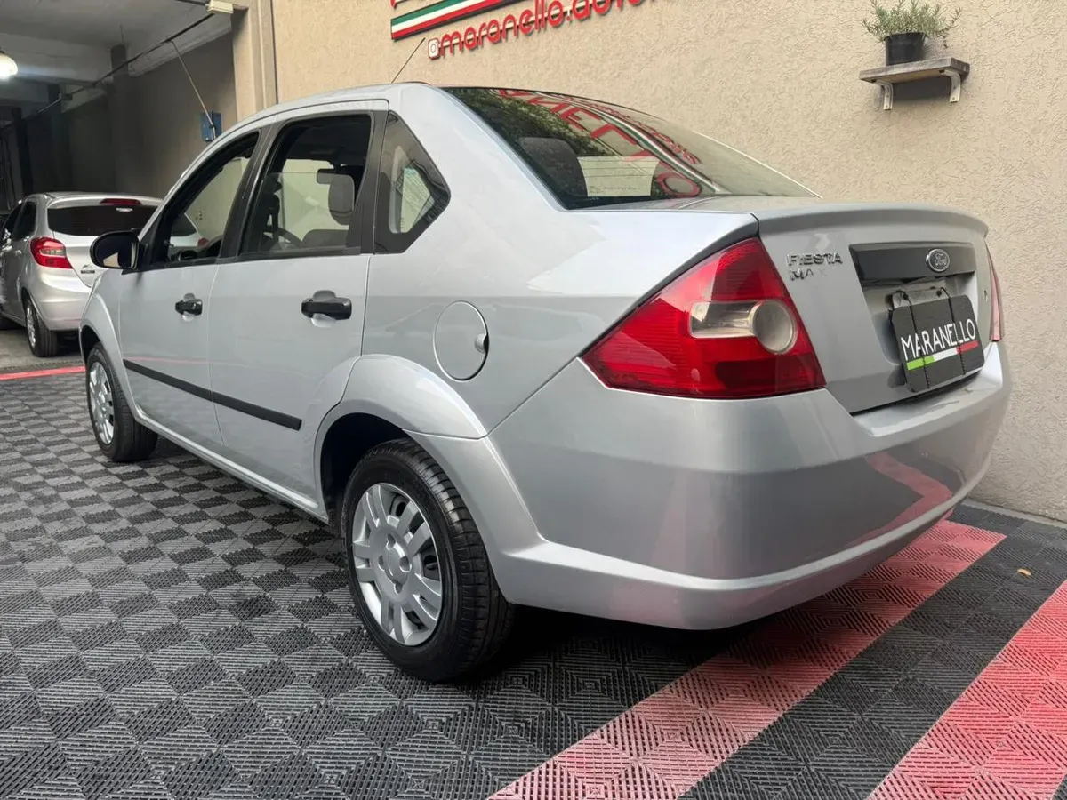 Mira esta publicación de Ford Fiesta 2007 en Motordil