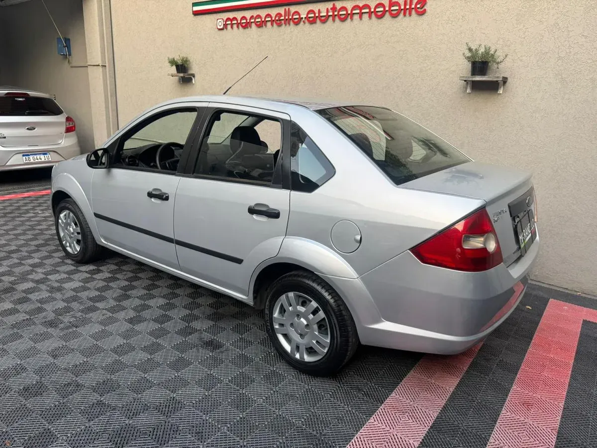 Mira esta publicación de Ford Fiesta 2007 en Motordil