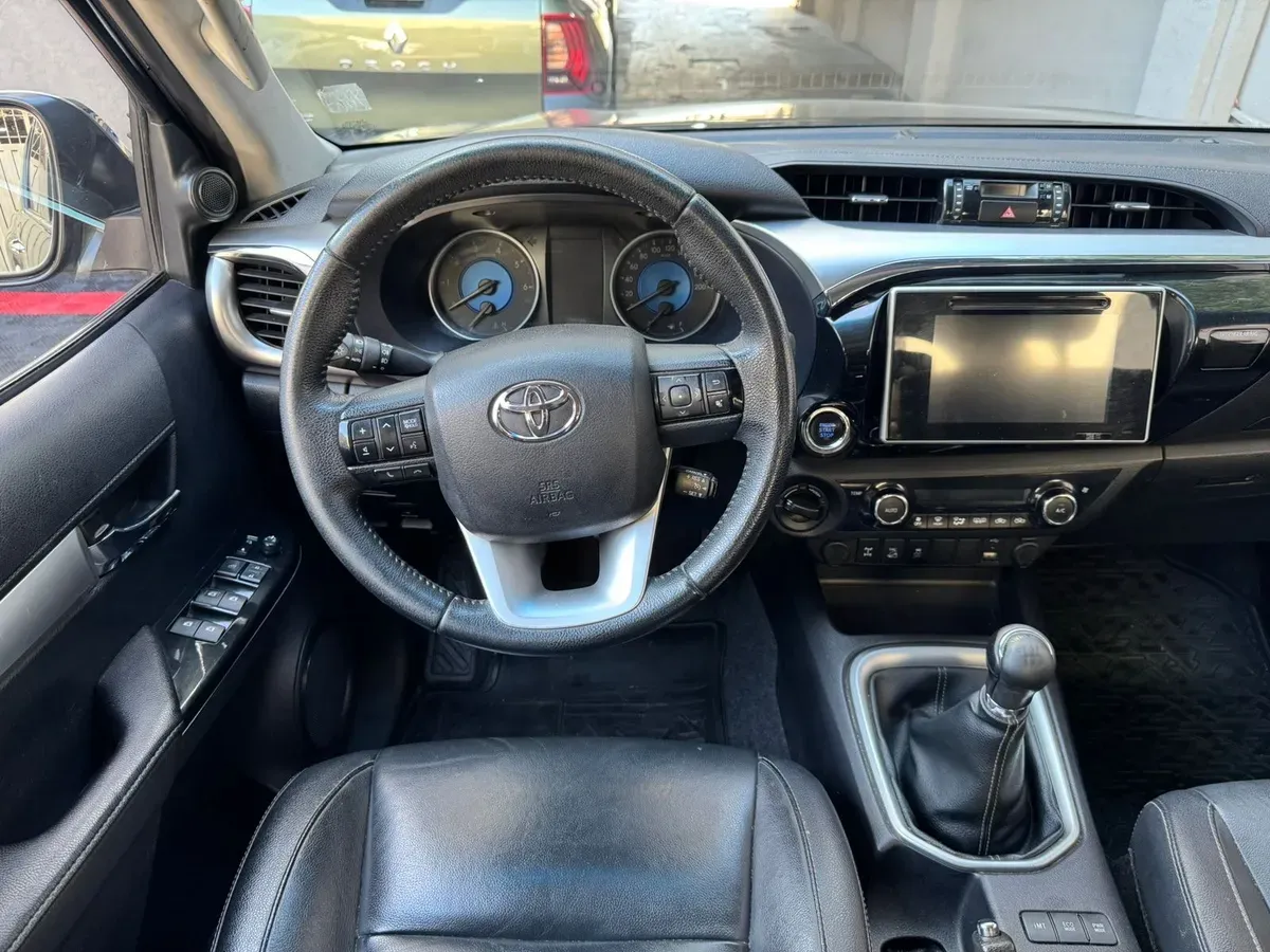 Mira esta publicación de Toyota Hilux 2016 en Motordil