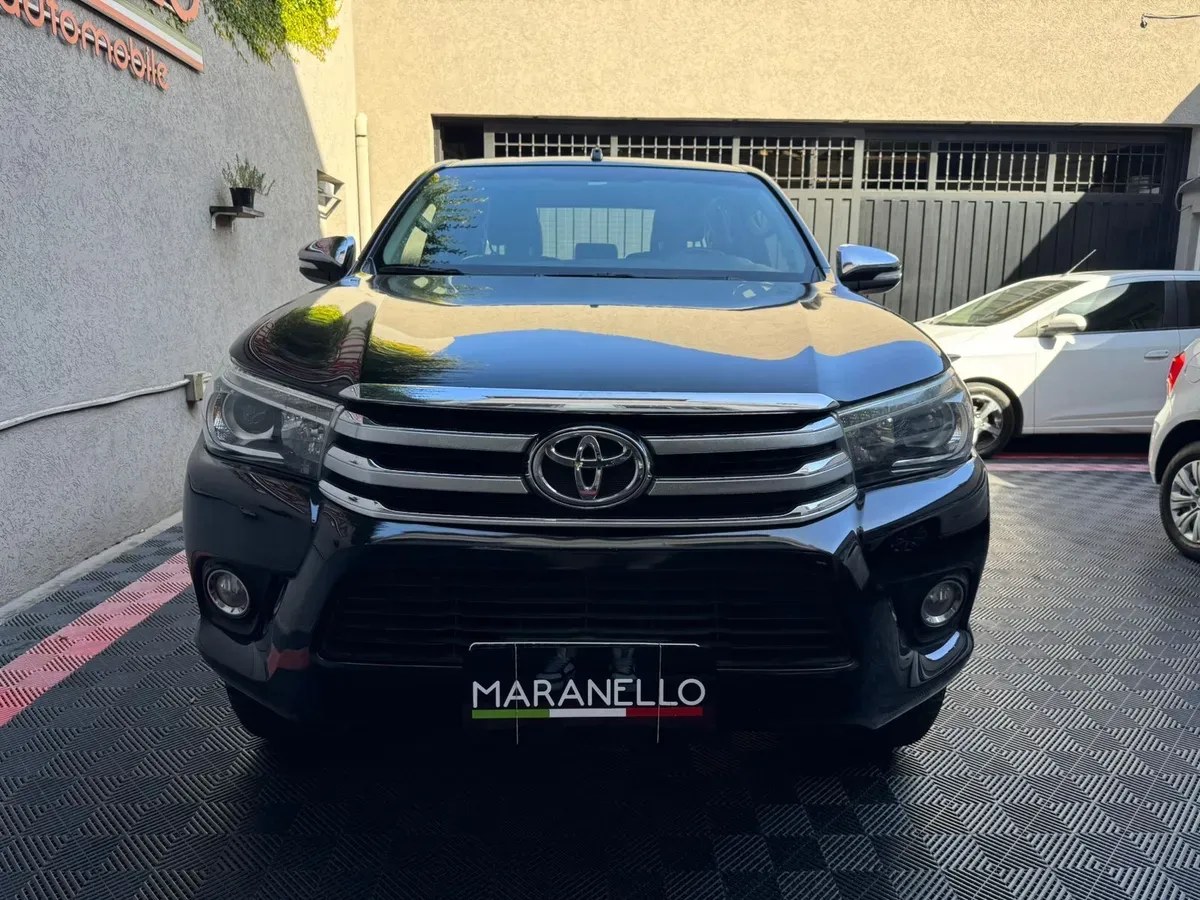 Mira esta publicación de Toyota Hilux 2016 en Motordil