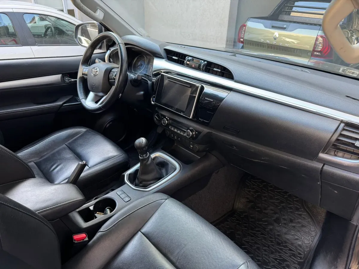 Mira esta publicación de Toyota Hilux 2016 en Motordil