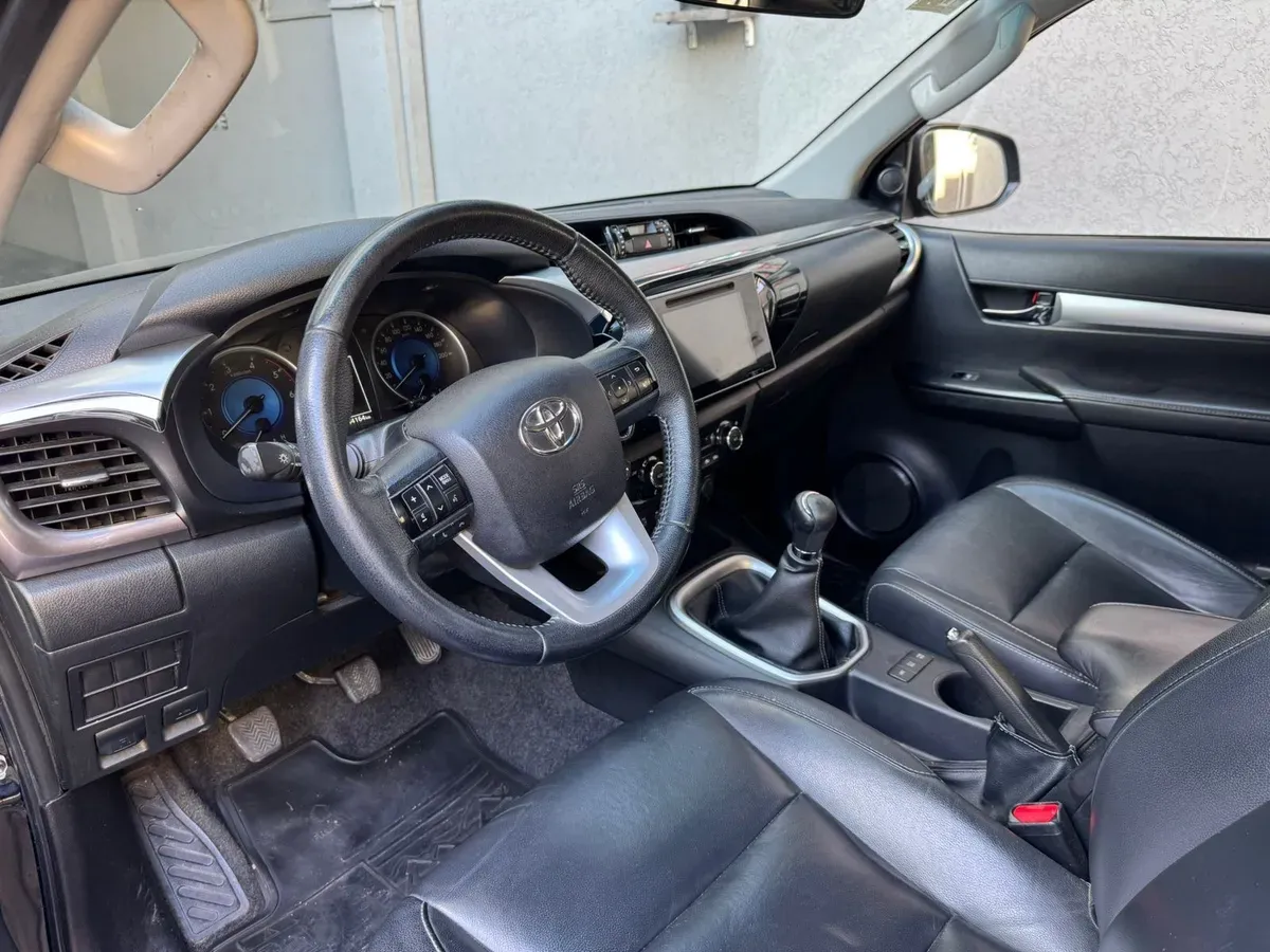 Mira esta publicación de Toyota Hilux 2016 en Motordil