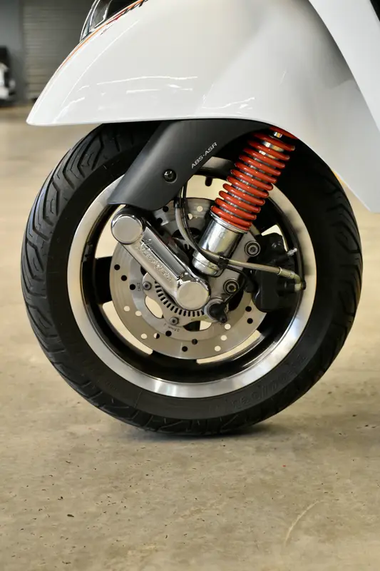 Mira esta publicación de Vespa 300 I Super GTS 2017 en Motordil