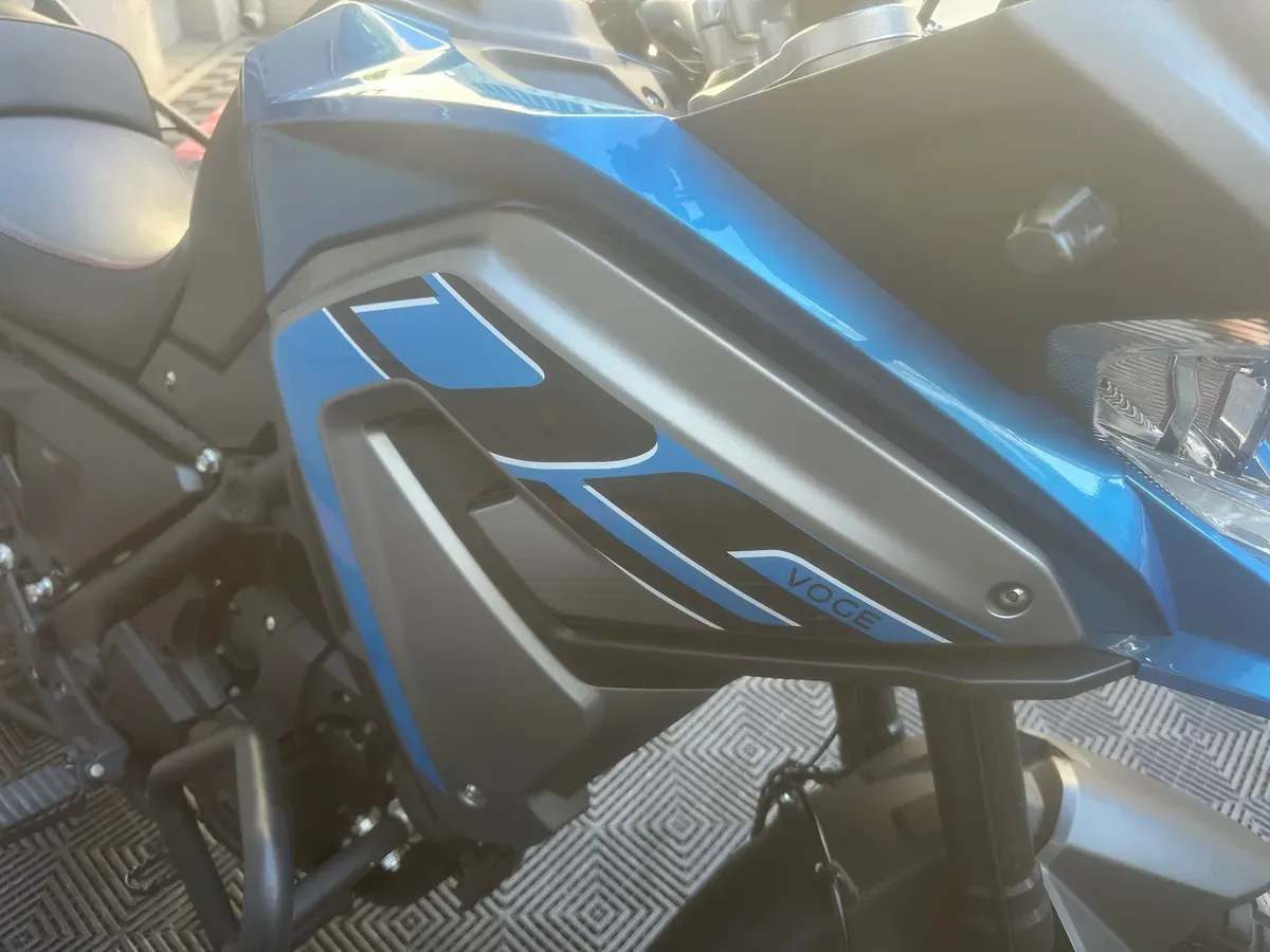 Mira esta publicación de Voge 650 DS 2023 en Motordil