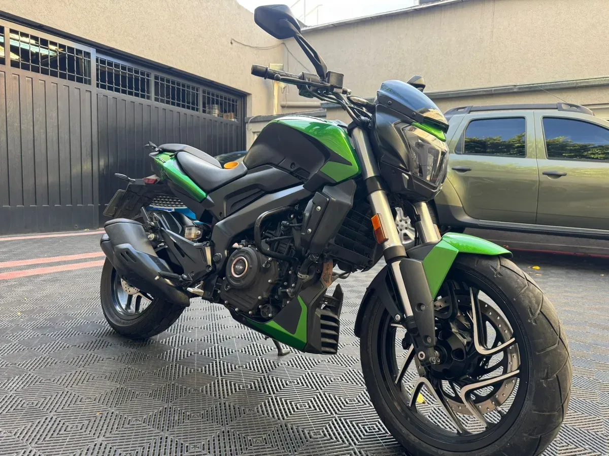 Mira esta publicación de Bajaj Dominar 400 2021 en Motordil