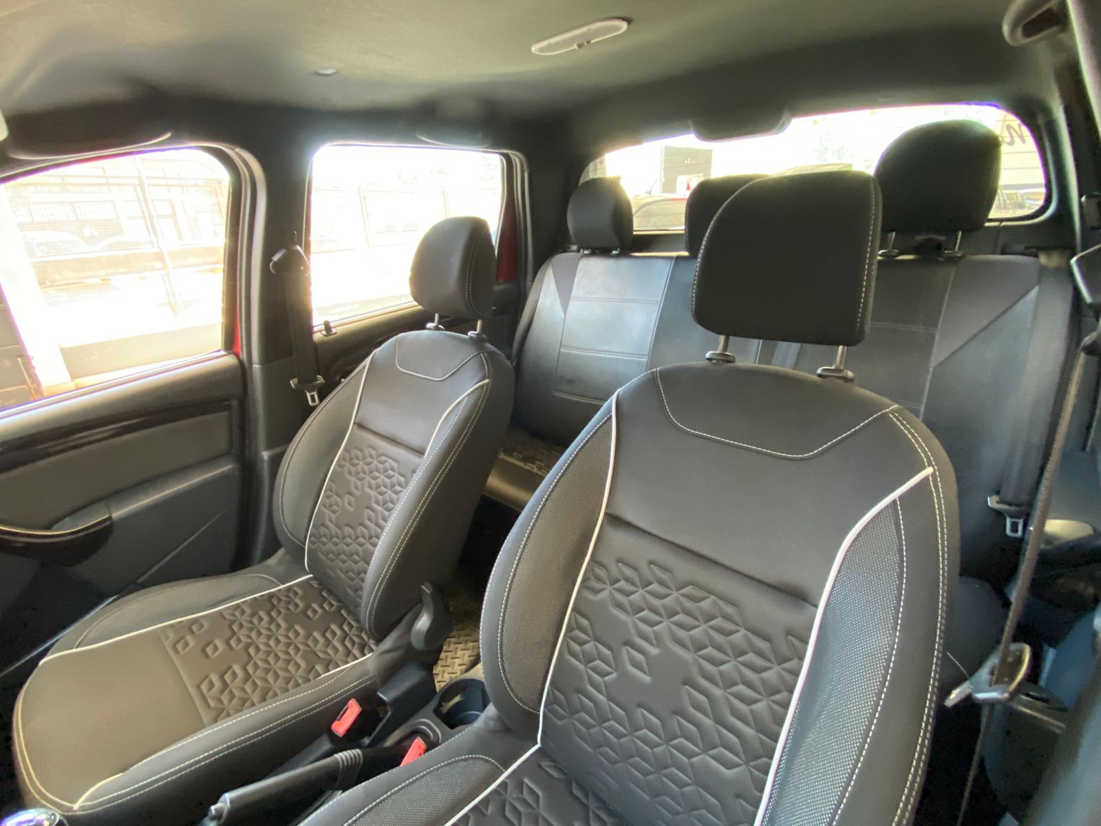 Mira esta publicación de Renault Oroch 2017 en Motordil