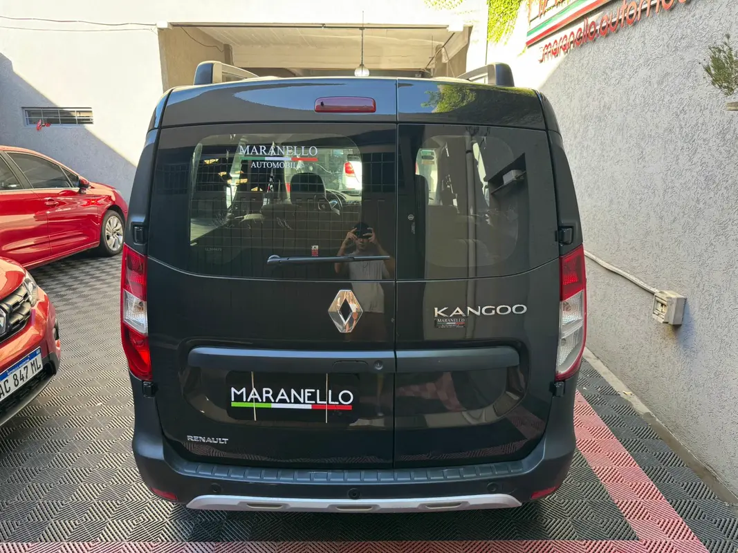 Mira esta publicación de Renault Kangoo 2020 en Motordil