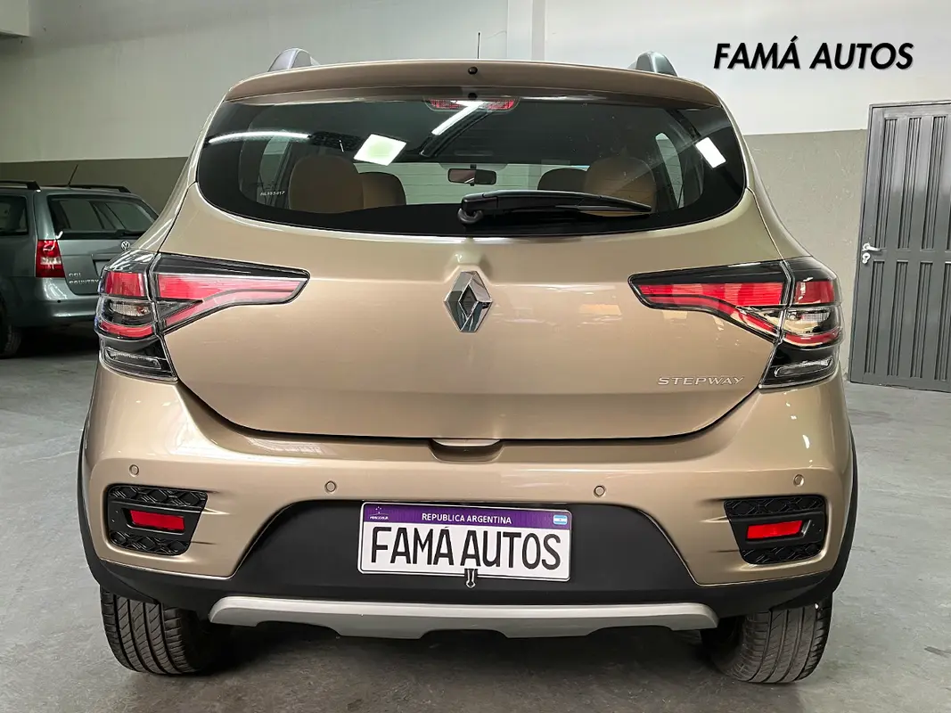 Mira esta publicación de Renault Sandero 2022 en Motordil