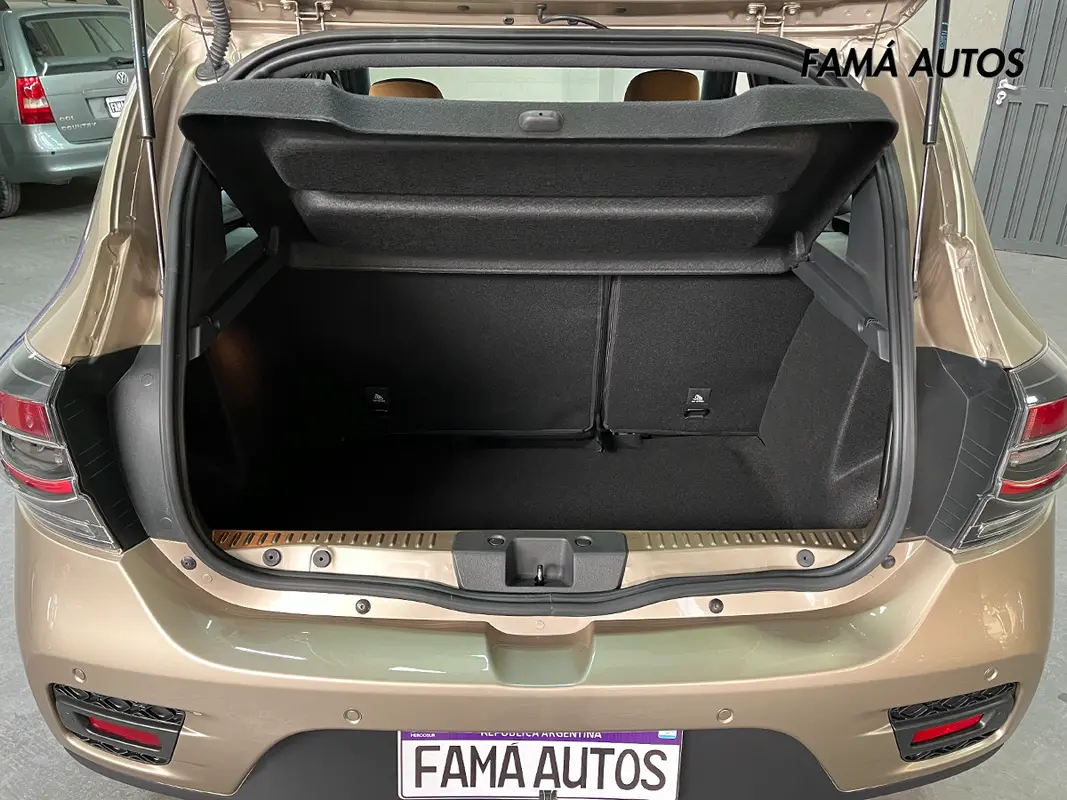 Mira esta publicación de Renault Sandero 2022 en Motordil