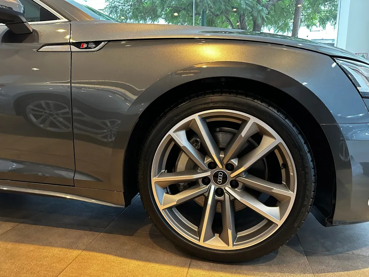 Mira esta publicación de Audi A5 2024 en Motordil