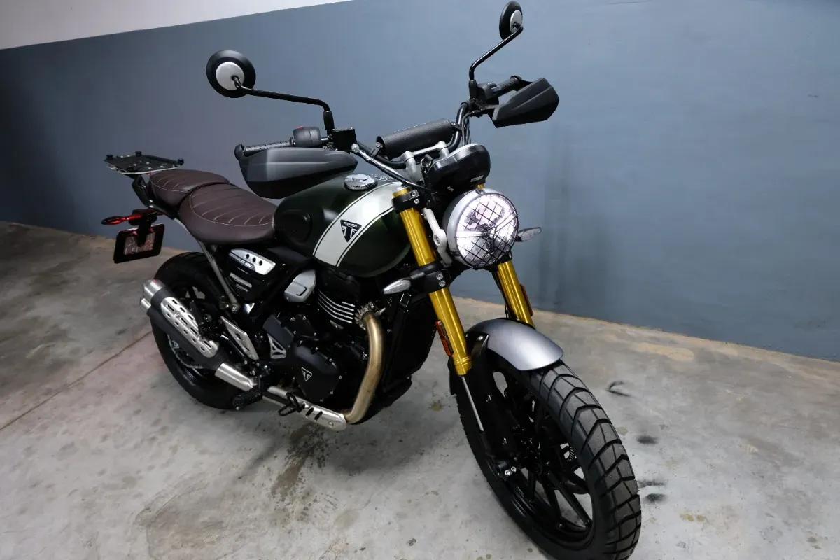 Mira esta publicación de Triumph XCX 2025 en Motordil