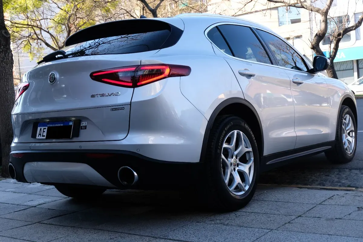 Mirá esta publicación de Alfa Romeo Stelvio