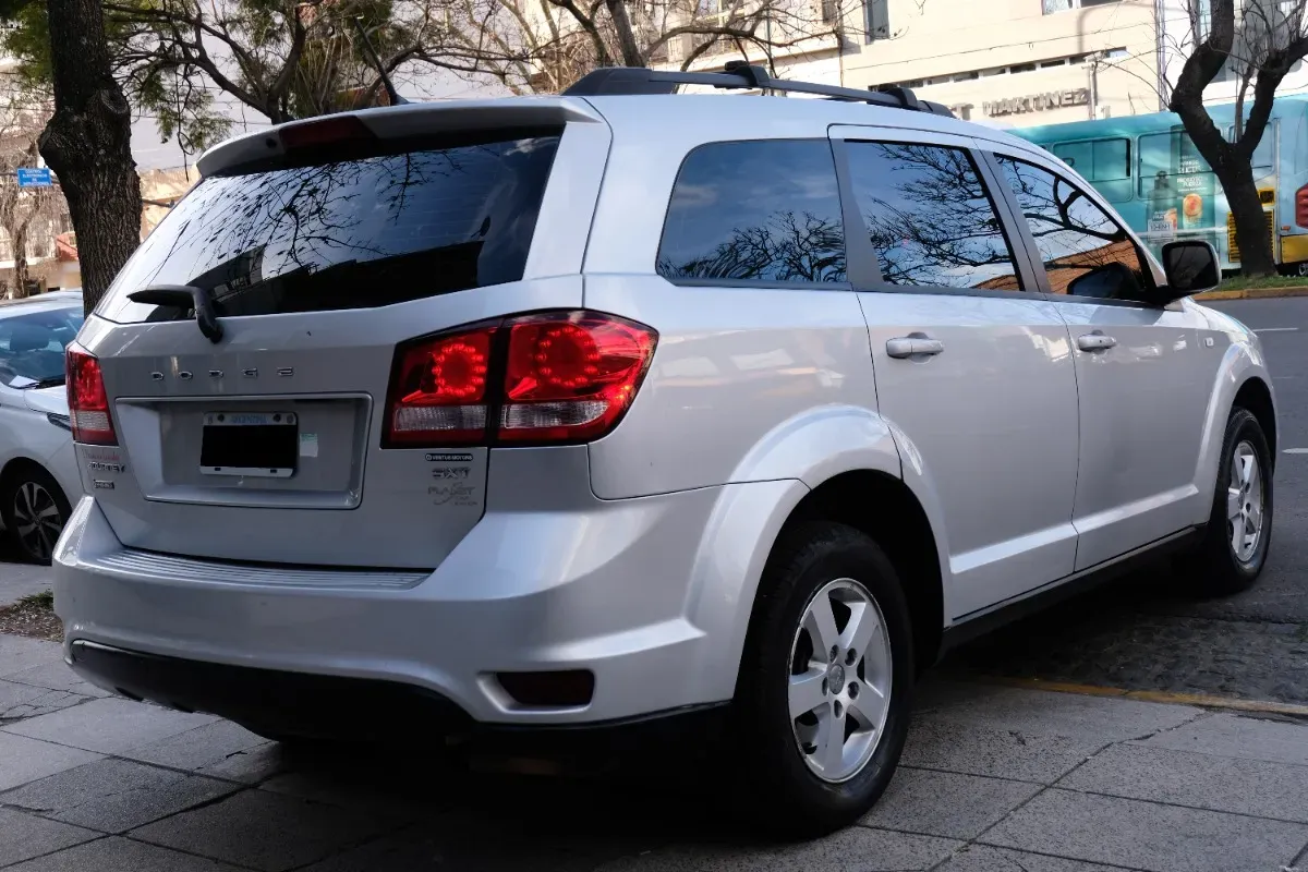 Mira esta publicación de Dodge Journey 2012 en Motordil